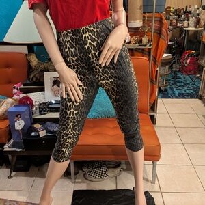 Hell Bunny Leopard Capris